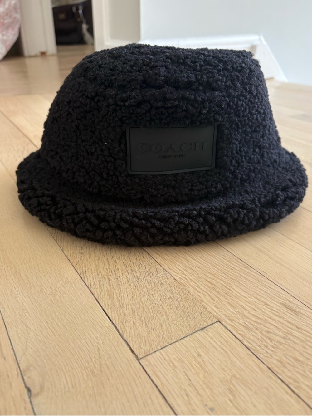 Coach Black Sherpa Bucket Hat with Signature Lining - Picture 6 of 6